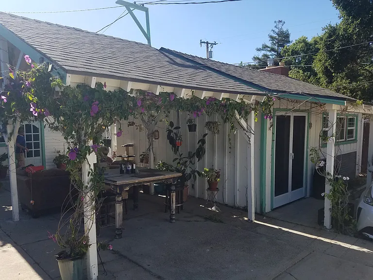 2473 Lawton Ave #2 — Photo 6