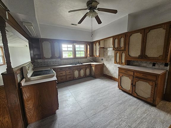 4th image of 705 N Washam Street