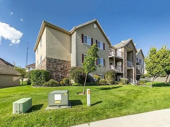 2nd image of 1656 W Westbury Way #G