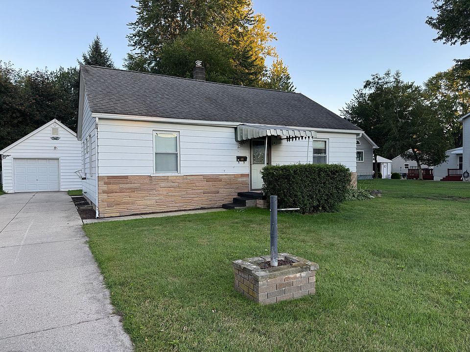 1st image of 36870 Alfred St
