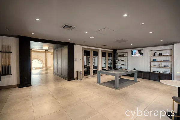 Rented by Cyberapts Management | media 31