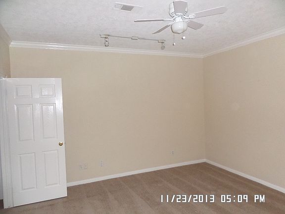 4th image of 7729 Pecan Dr