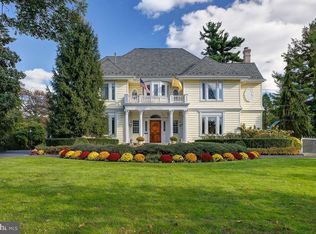 35 Chews Landing Rd, Haddonfield, NJ 08033