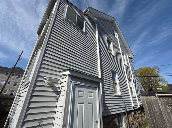 4 Coffin Avenue Ct, New Bedford, MA 02746