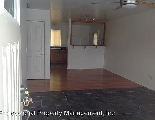 3rd image of 221 Lake Side Dr