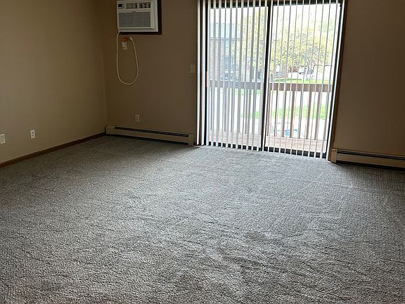 4th image of 307 13th St N #303
