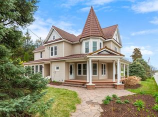 22205 Pioneer Trl, Council Bluffs, IA 51503