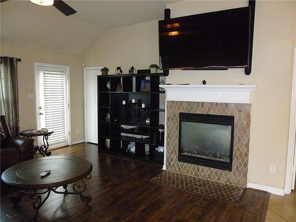 5th image of 408 Shasta St
