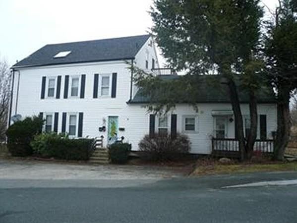 1st image of 486 Hilldale Ave APT 3
