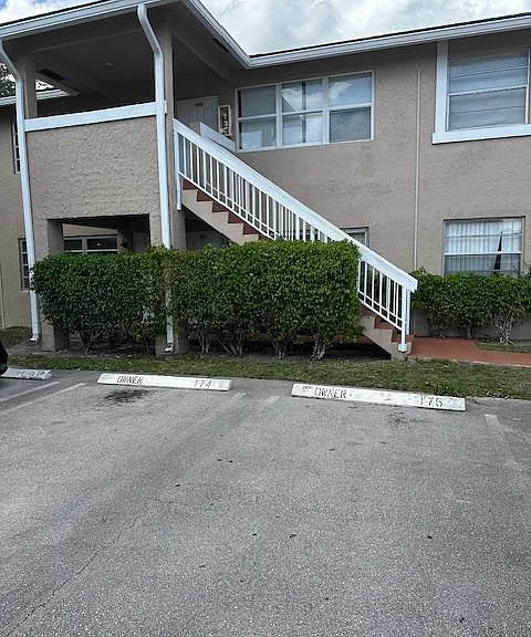 1004 Twin Lakes Dr #1004 — Photo 1