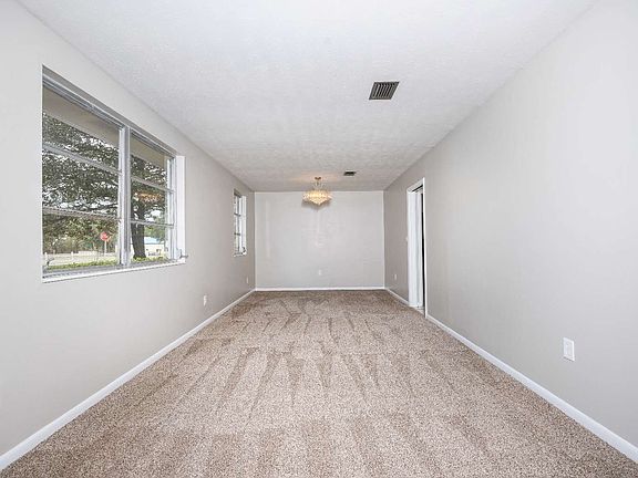 4th image of 138 SW Village Way