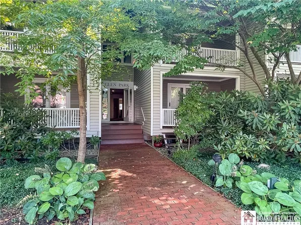 4-8 Morris Ave #B-2, Chautauqua, NY 14722