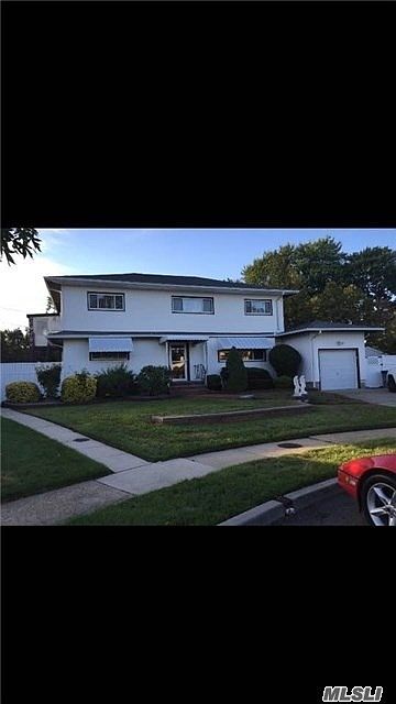1st image of 11 Lesley Ct