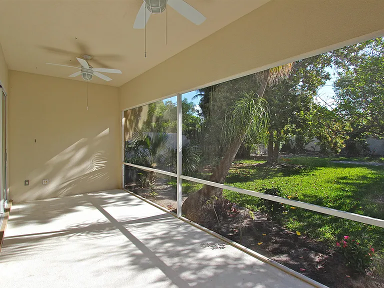 160 Lost Bridge Dr — Photo 32