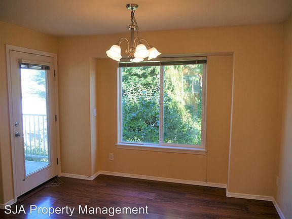 5th image of 2619 143rd St SW