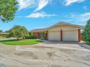 324 Cameron Dr, Altus, OK 73521