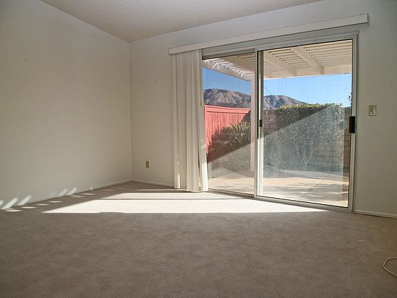 Master Bed w/ sliding doors