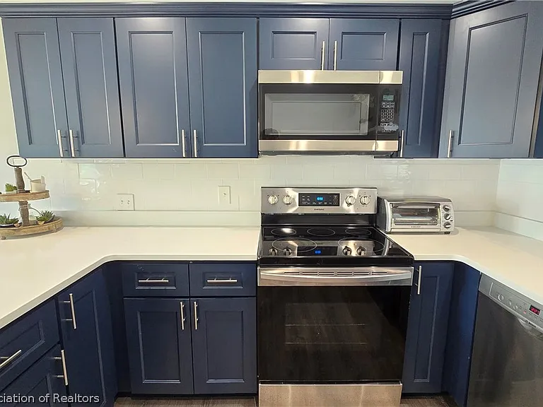 681 Lake June Rd — Photo 9