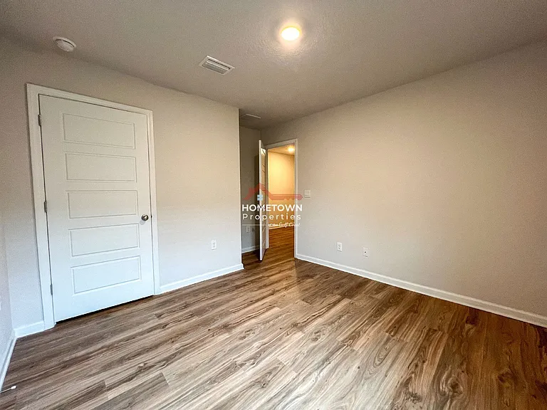 6351 Burrow Ln — Photo 24