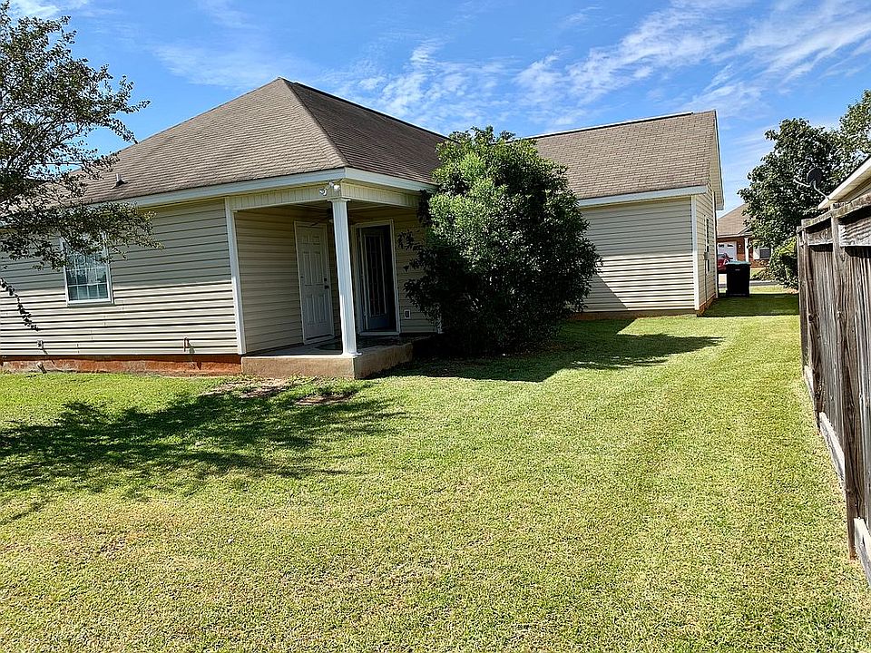 2nd image of 111 Monticello Dr