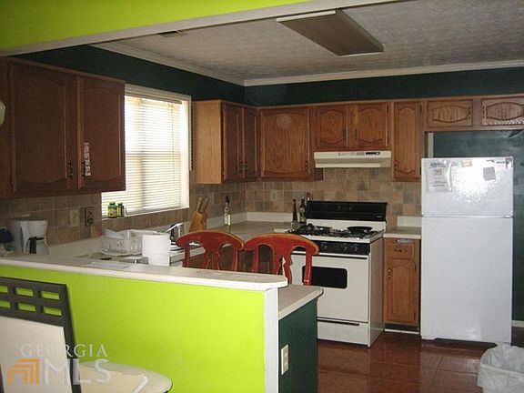 4th image of 3201 Linden Dr