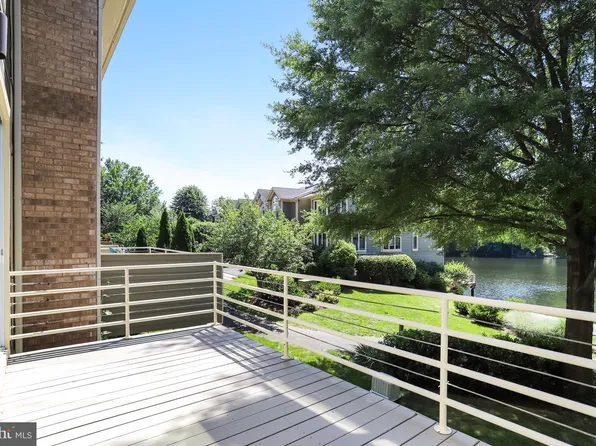 1953 Lakeport Way, Reston, VA 20191