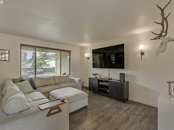 3rd image of 1680 SE 52nd Ave