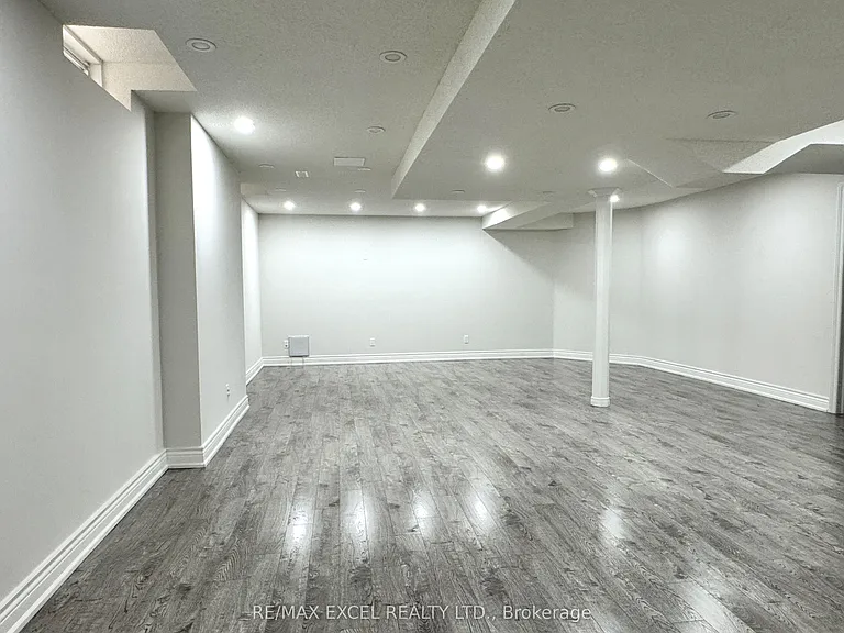 13 Brooksmill Ln — Photo 27