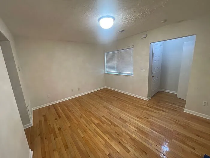 18 Country Place Ct — Photo 3