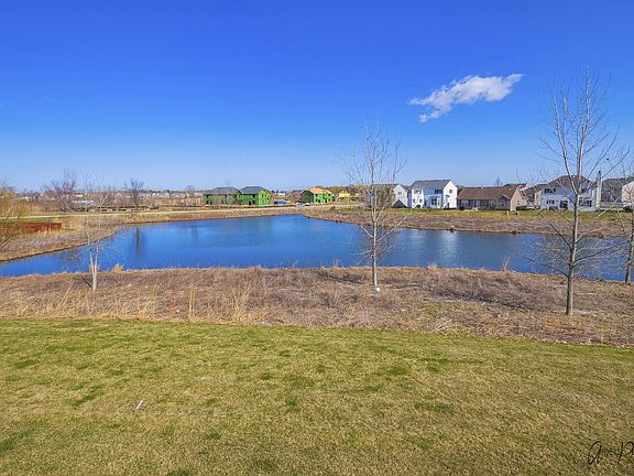 3rd image of 1289 Holly Ct