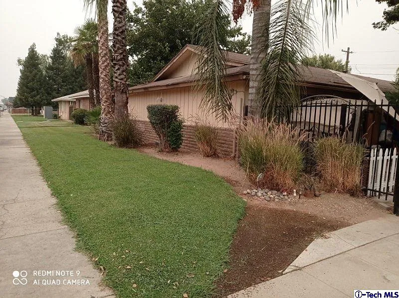3243 E Clinton Ave photo 1