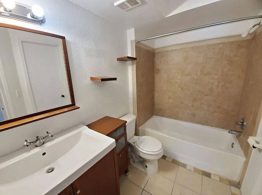 1st image of 4630 Commander Dr APT 1028