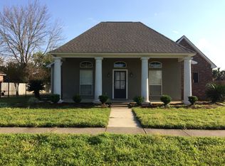 1420 Old Barnwood Ave, Zachary, LA 70791