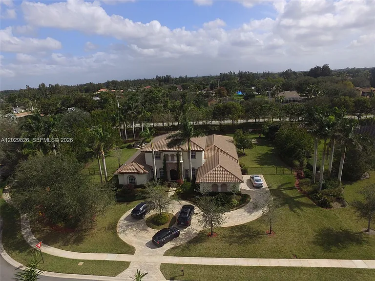 2750 Jockey Cir E — Photo 7