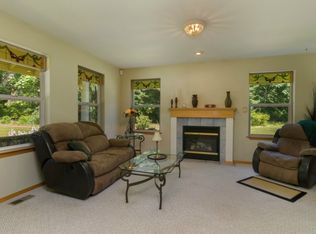 1049 Kelly Rd, Bellingham, WA 98226