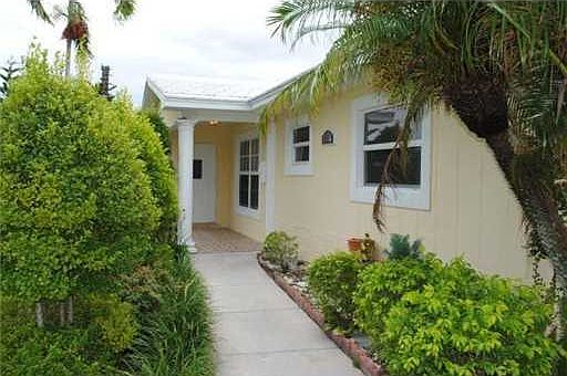 2nd image of 7806 NW 40th Ct