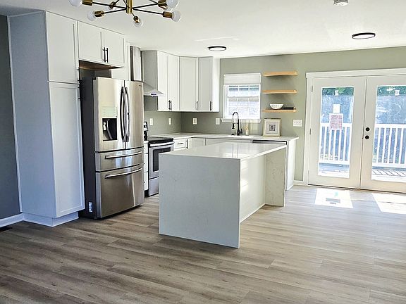 5th image of 120 Ranson Estates Cir