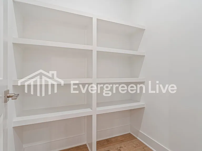 172 Leggo Ave — Photo 20