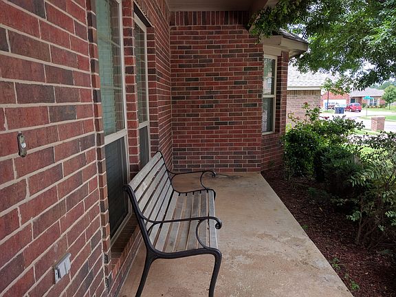 3rd image of 508 SW 121st Pl #0