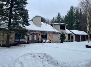 11269 Tanglewood Dr, Roscommon, MI 48653