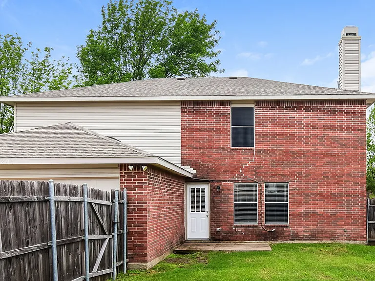2316 Graystone Dr — Photo 17