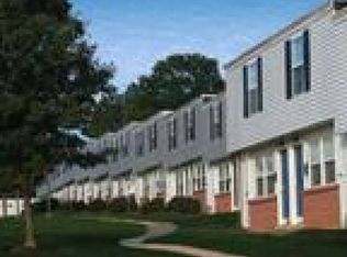 129 S Twin Circle Way, Baltimore, MD 21227