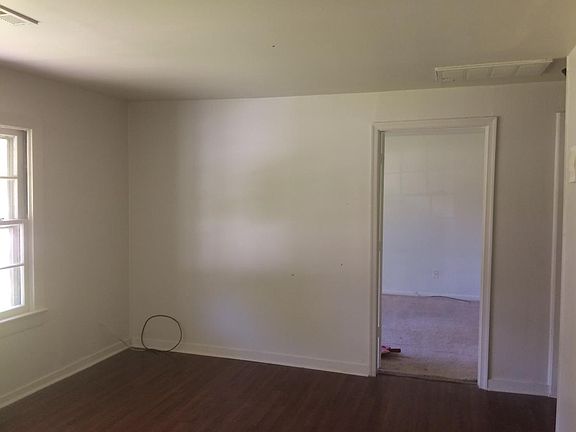 3rd image of 1516 Stratford St