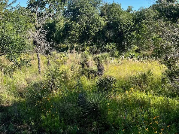 E Castlelake Dr, Marble Falls, TX 78654