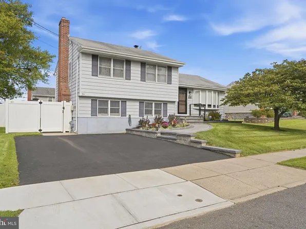 84 Winding Way, Hamilton, NJ 08620