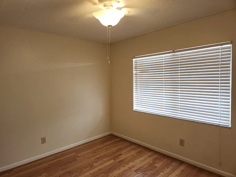 4608 SE 4th Pl #6 — Photo 17