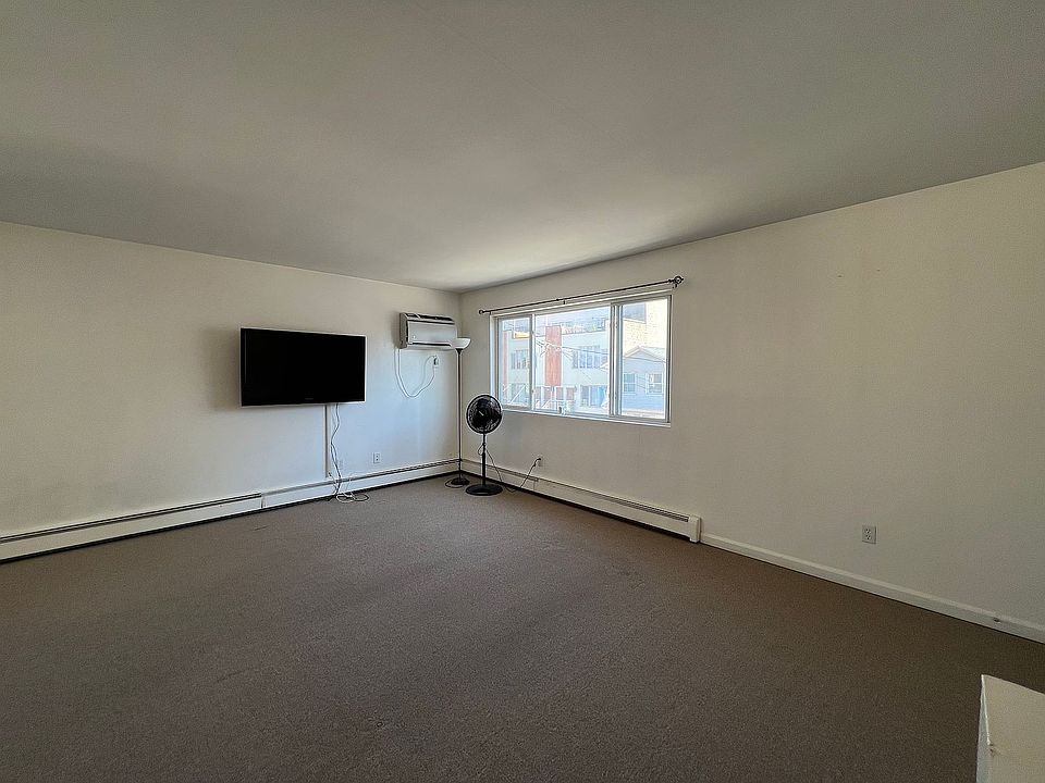 147 Beach 97 St Far Rockaway, NY, 11693 Apartments for Rent Zillow