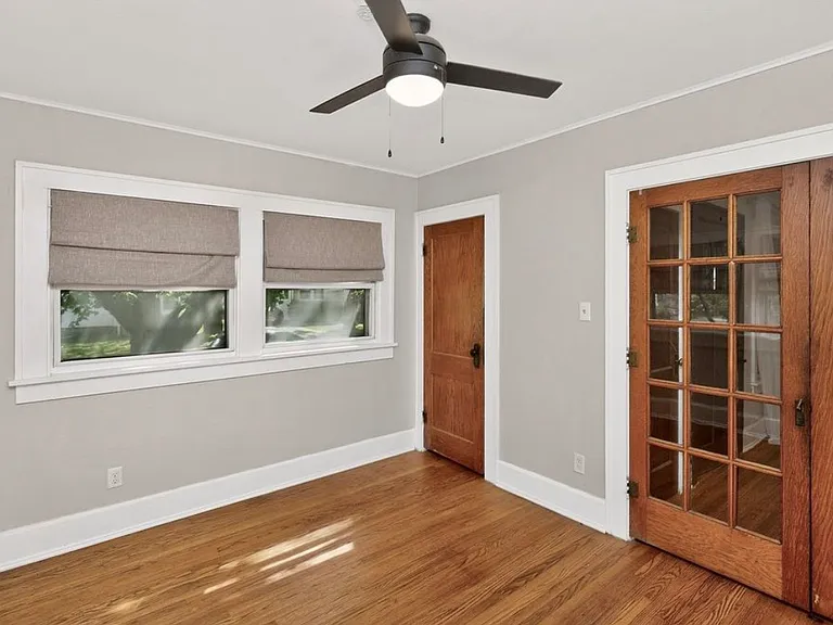 1006 44th Pl — Photo 14