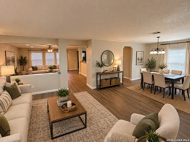 4 bed, 2.5 bath, 2438 sqft, $2,200 — Photo 3