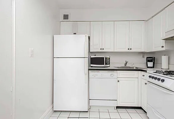 Rented by Compass | media 4
